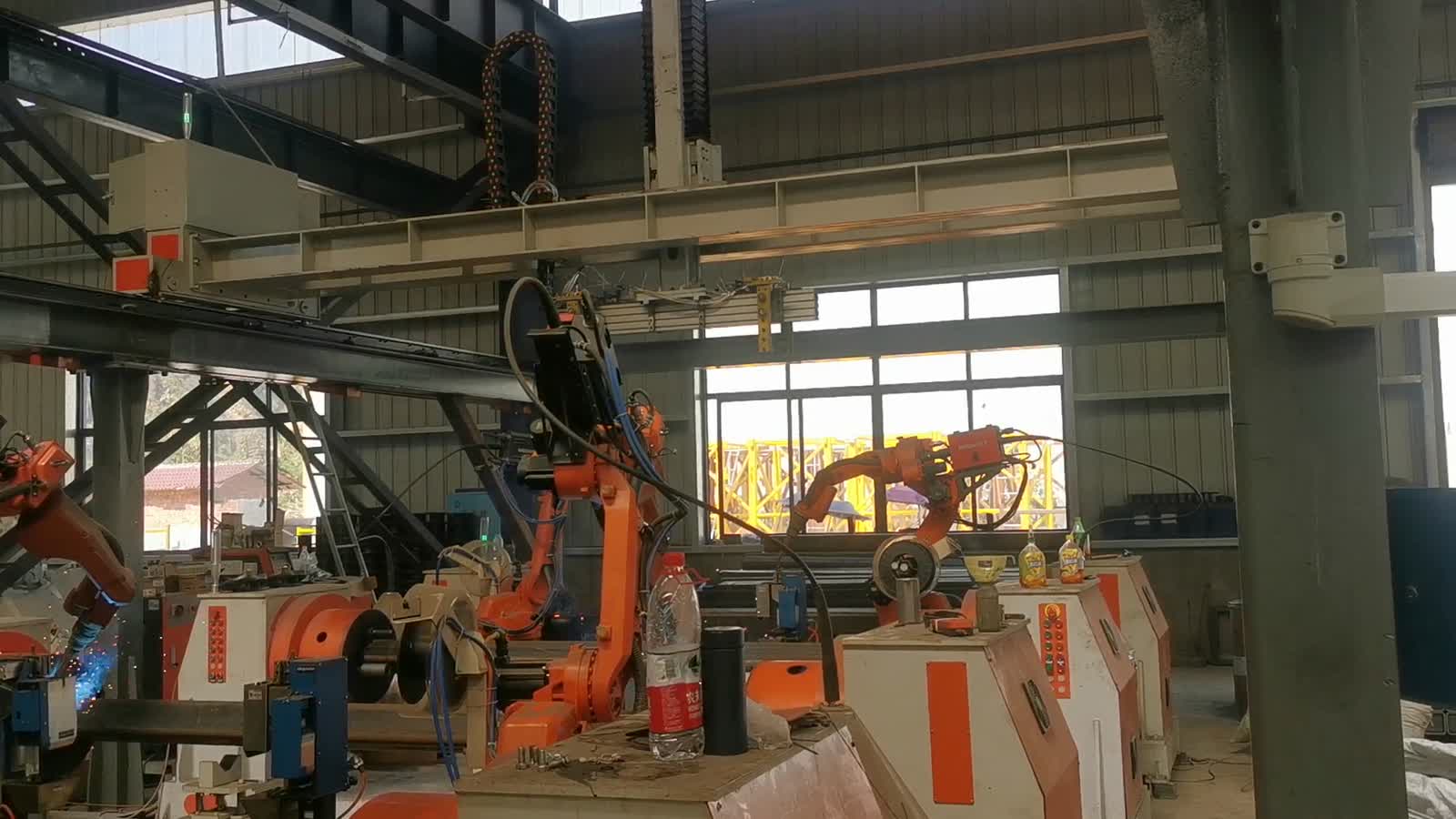 Robots welding at several stations in parallel