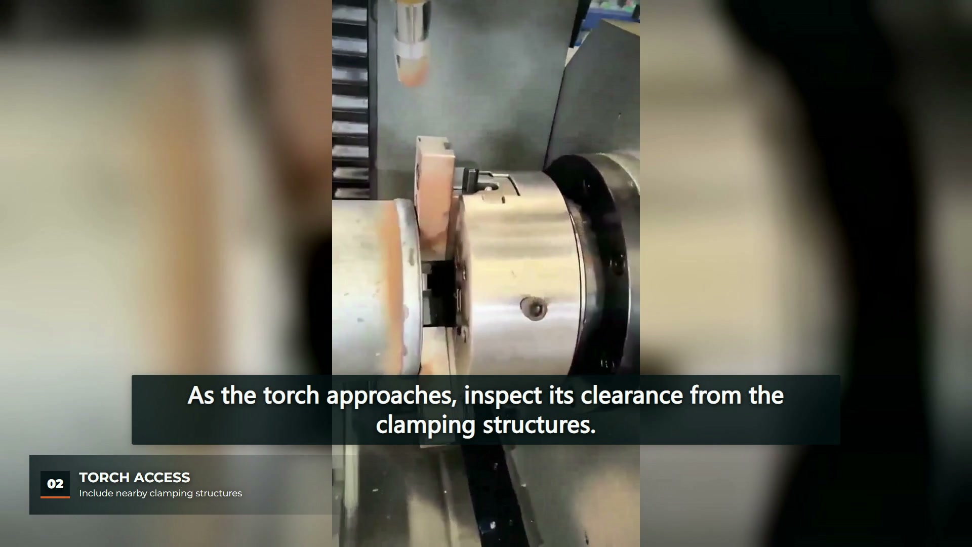 Torch and circumferential seam beside the cylinder end holding structure